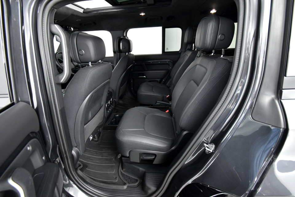 2025 LAND ROVER DEFENDER Defender