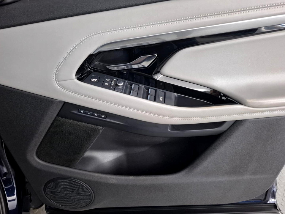 2025 LAND ROVER RANGE ROVER EVOQUE D200 DYNAMIC SE (147kW)