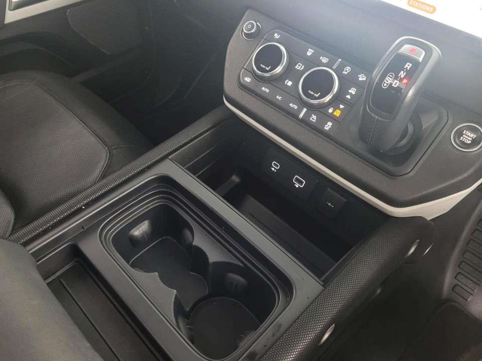 2021 LAND ROVER DEFENDER 110 2.0 D D240 X-DYNAMIC SE (177kW)