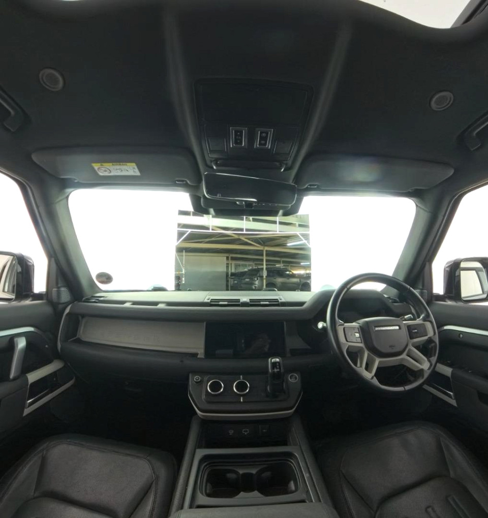 2021 LAND ROVER DEFENDER 110 2.0 D D240 X-DYNAMIC SE (177kW)