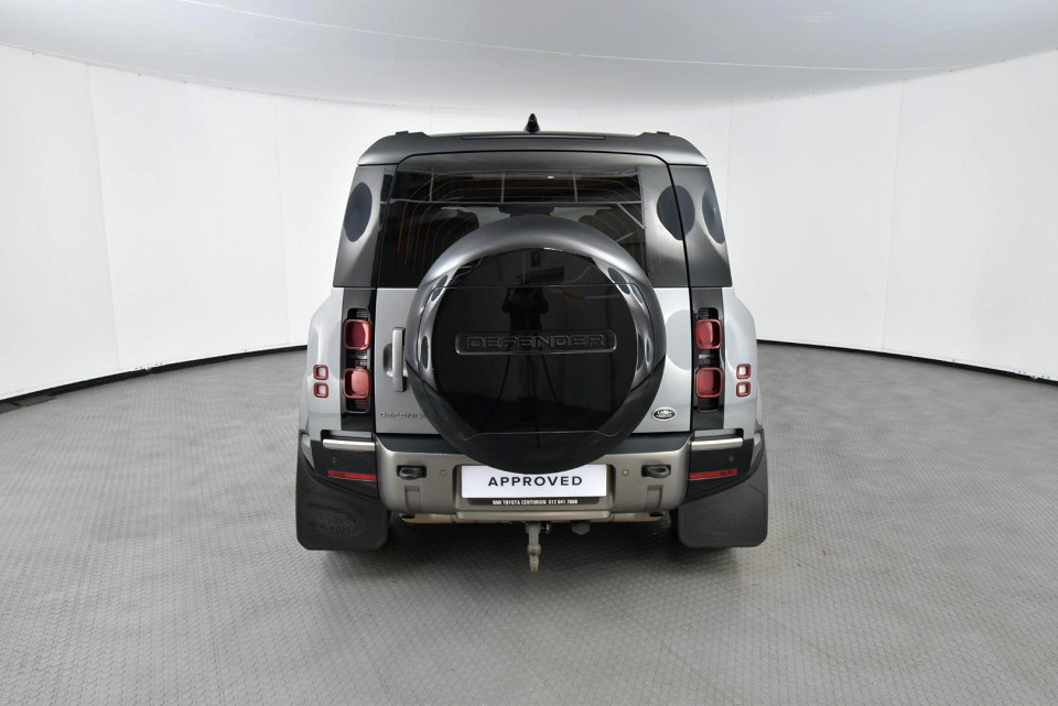 2021 LAND ROVER DEFENDER 110 2.0 D D240 X-DYNAMIC SE (177kW)