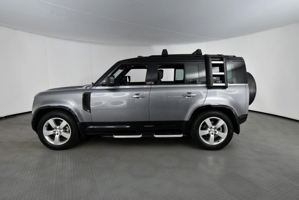 2023 LAND ROVER DEFENDER 110 2.0 D D240 X-DYNAMIC HSE (177kW)