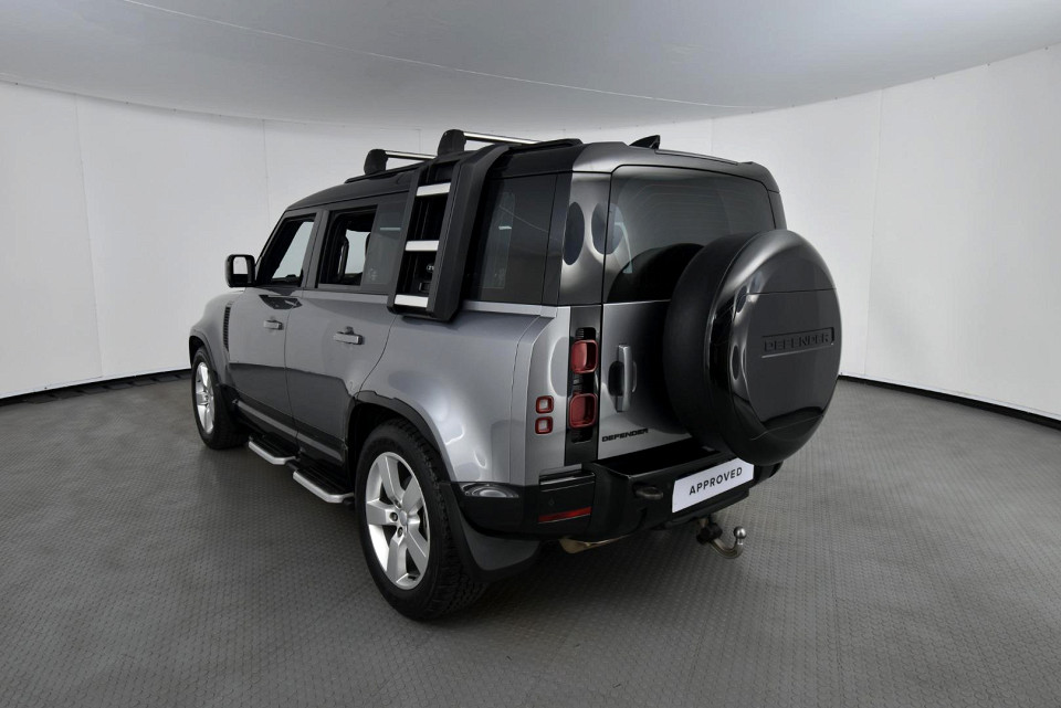 2023 LAND ROVER DEFENDER 110 2.0 D D240 X-DYNAMIC HSE (177kW)