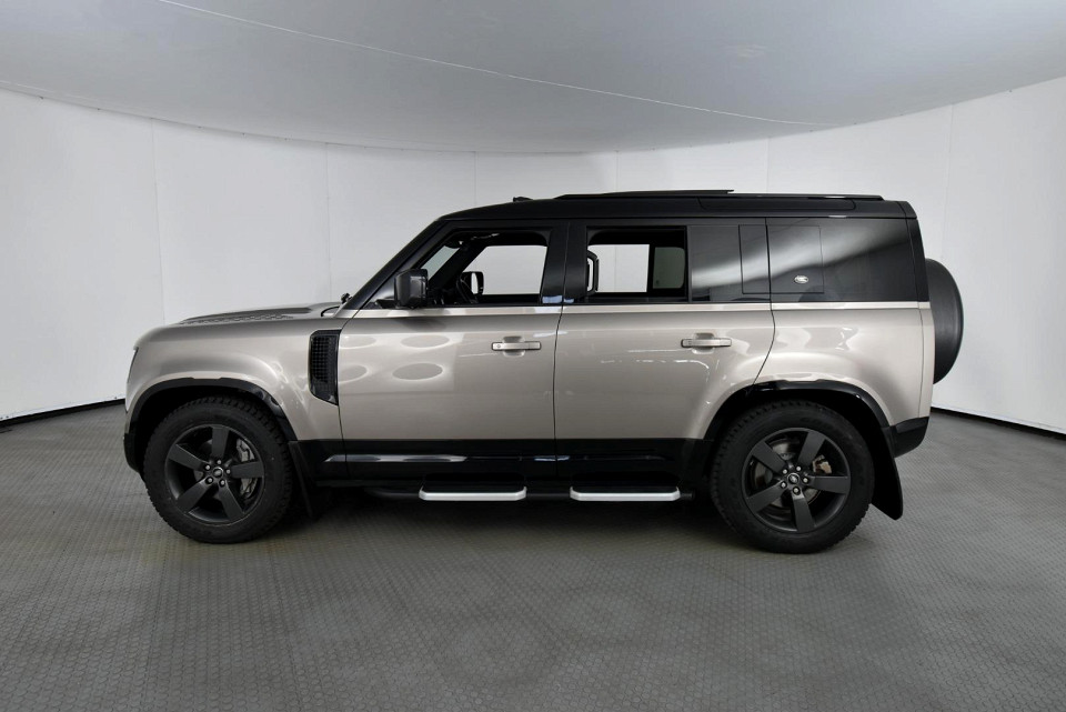 2023 LAND ROVER DEFENDER 110 3.0 D D300 X-DYNAMIC HSE (221kW)