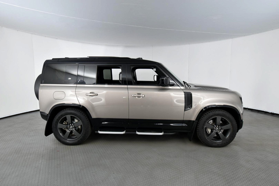 2023 LAND ROVER DEFENDER 110 3.0 D D300 X-DYNAMIC HSE (221kW)