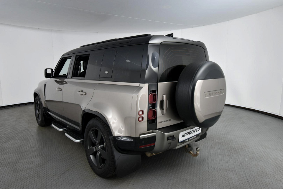 2023 LAND ROVER DEFENDER 110 3.0 D D300 X-DYNAMIC HSE (221kW)