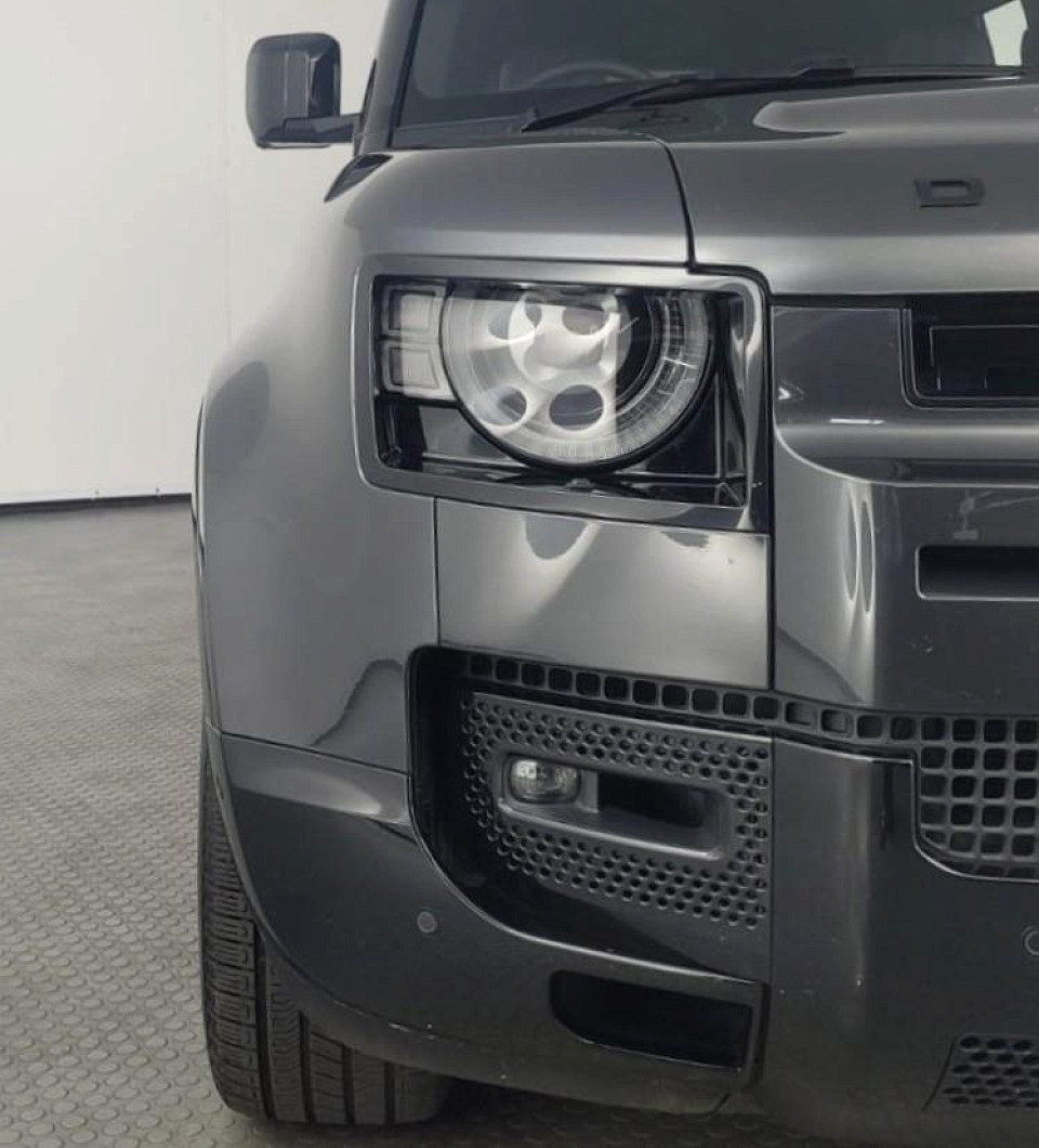 2025 LAND ROVER DEFENDER Defender
