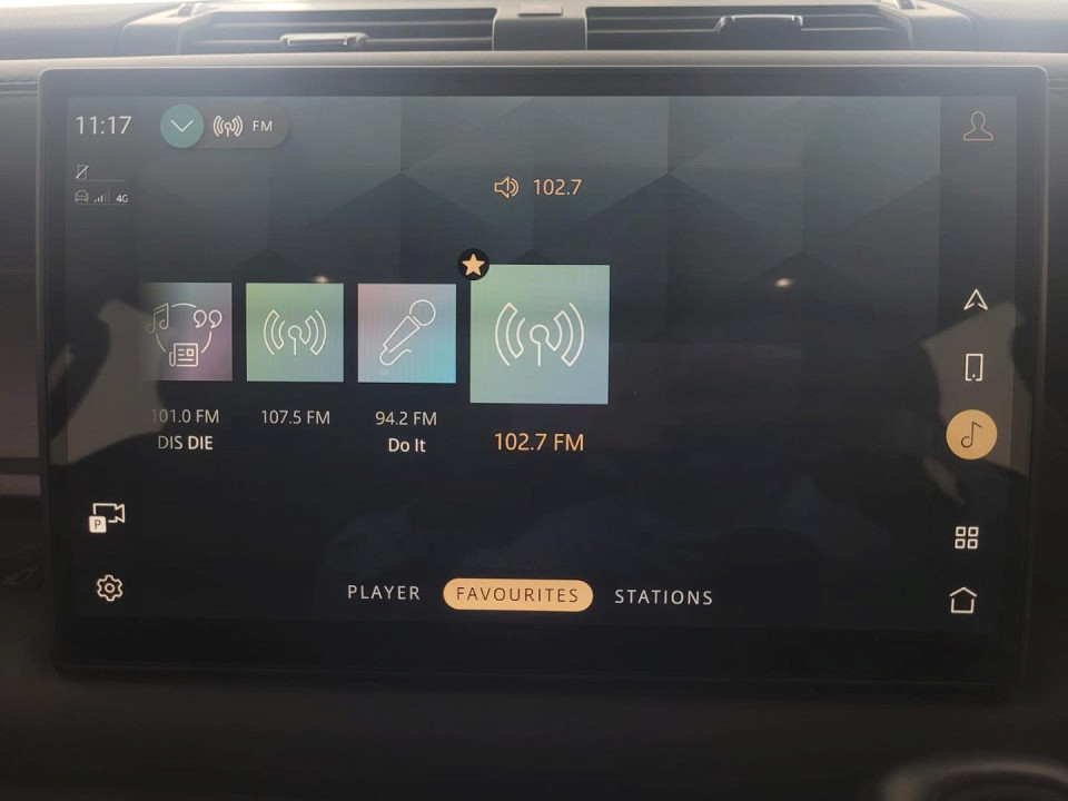 2025 LAND ROVER DEFENDER Defender