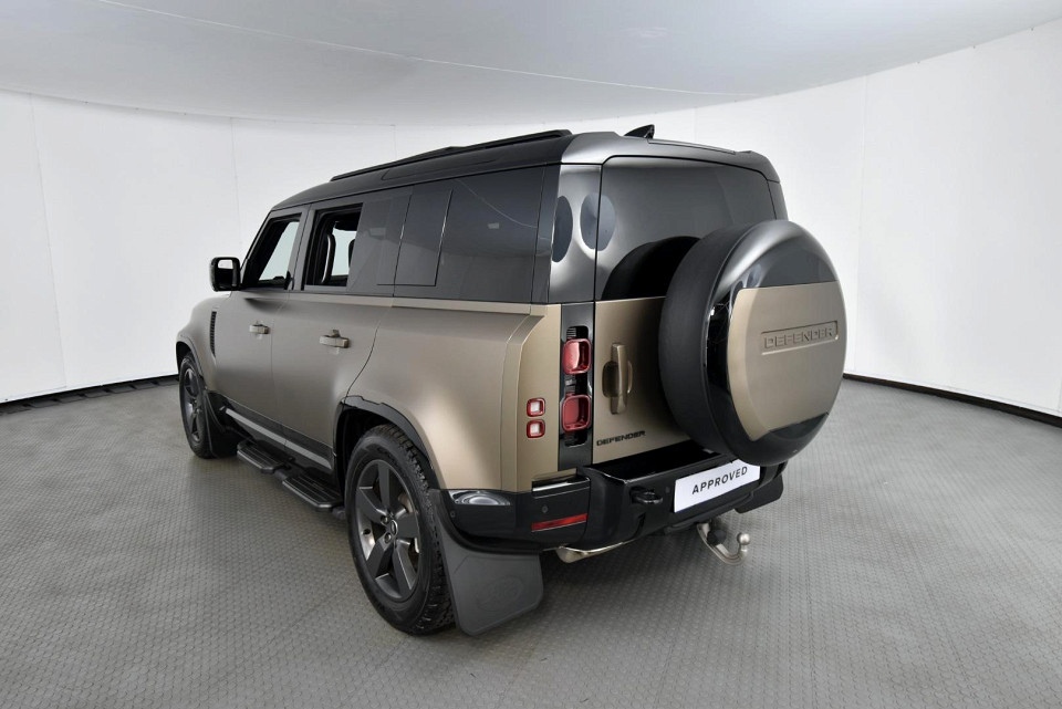 2025 LAND ROVER DEFENDER Defender