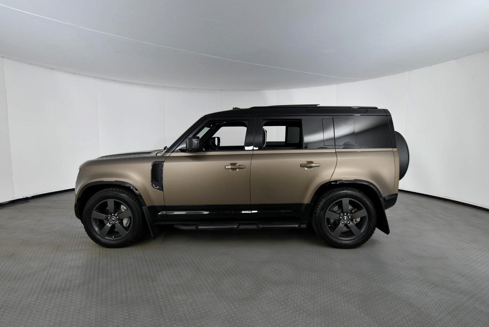 2025 LAND ROVER DEFENDER Defender