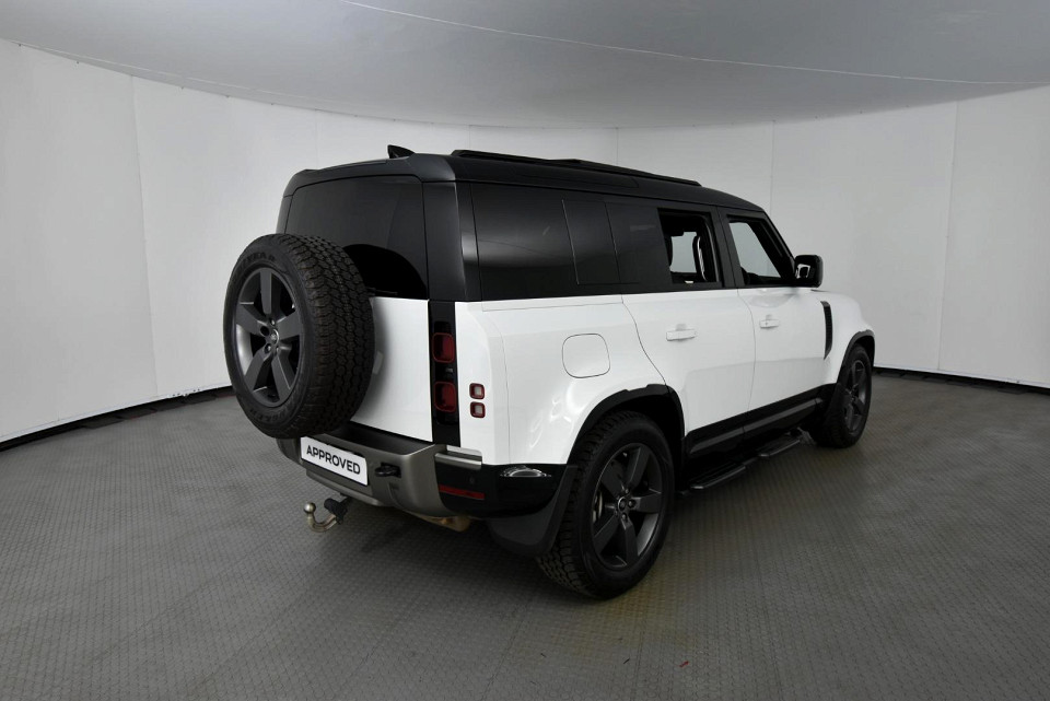 2025 LAND ROVER DEFENDER Defender