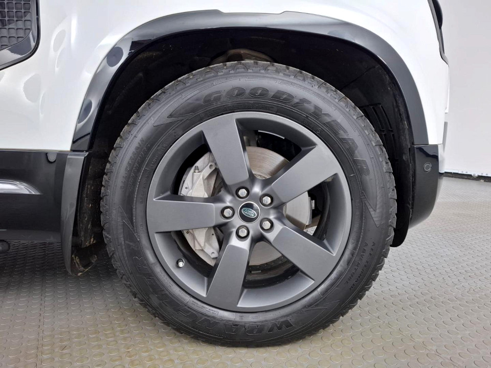 2025 LAND ROVER DEFENDER Defender