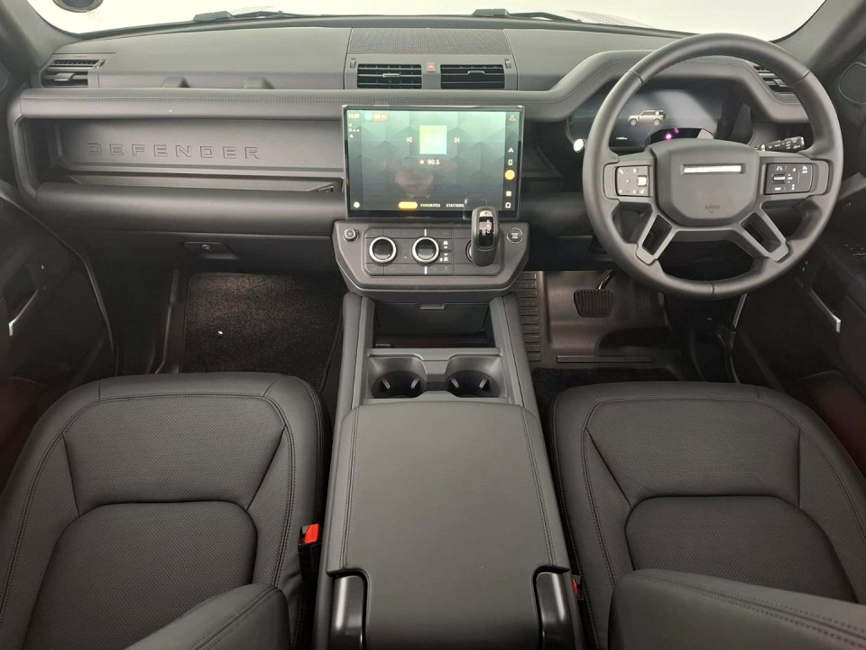 2026 LAND ROVER DEFENDER 110 5.0P P425 X-DYNAMIC HSE (313kW)
