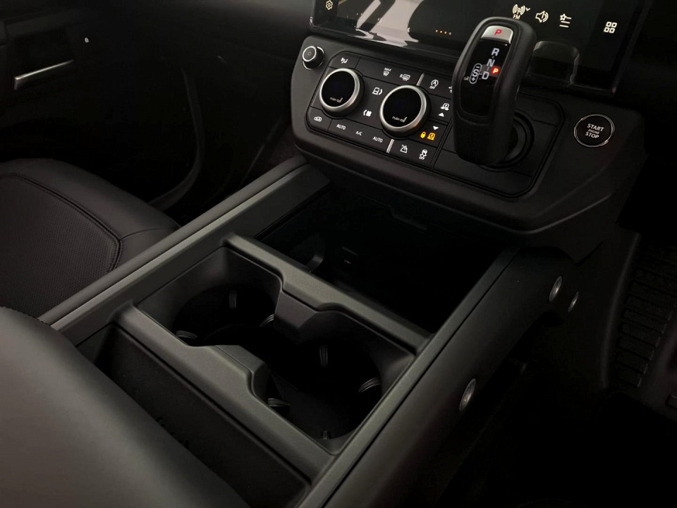 2026 LAND ROVER DEFENDER 110 5.0P P425 X-DYNAMIC HSE (313kW)