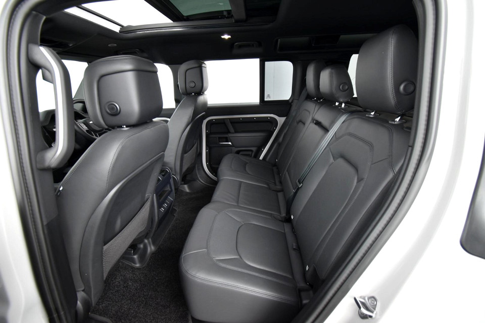 2026 LAND ROVER DEFENDER 110 5.0P P425 X-DYNAMIC HSE (313kW)