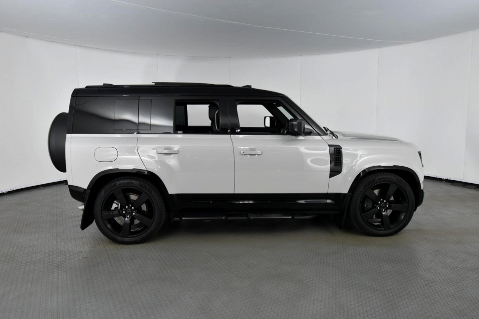 2026 LAND ROVER DEFENDER 110 5.0P P425 X-DYNAMIC HSE (313kW)
