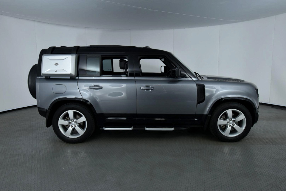2023 LAND ROVER DEFENDER 110 2.0 D D240 X-DYNAMIC HSE (177kW)