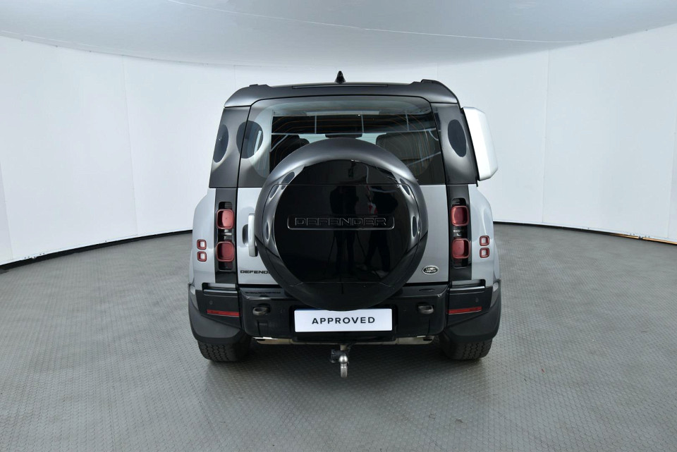 2023 LAND ROVER DEFENDER 110 2.0 D D240 X-DYNAMIC HSE (177kW)