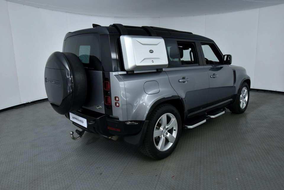 2023 LAND ROVER DEFENDER 110 2.0 D D240 X-DYNAMIC HSE (177kW)