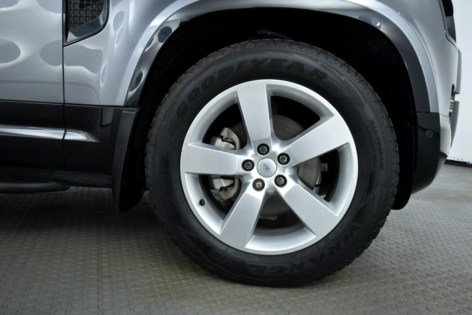 2023 LAND ROVER DEFENDER 110 2.0 D D240 X-DYNAMIC HSE (177kW)