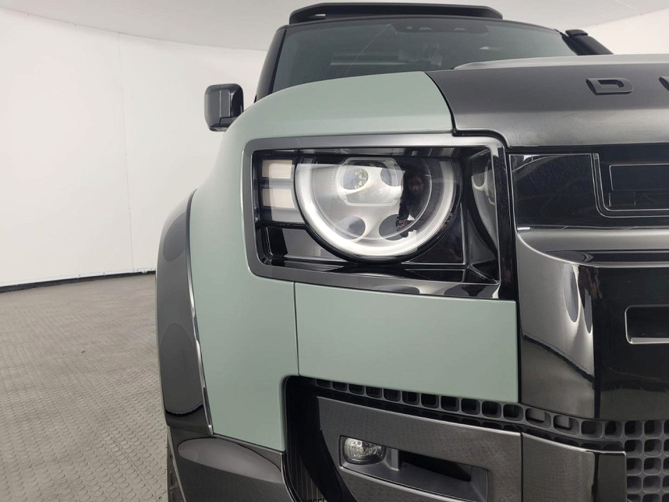 2026 LAND ROVER DEFENDER 110 3.0D D350 TROPHY EDITION (257kW)
