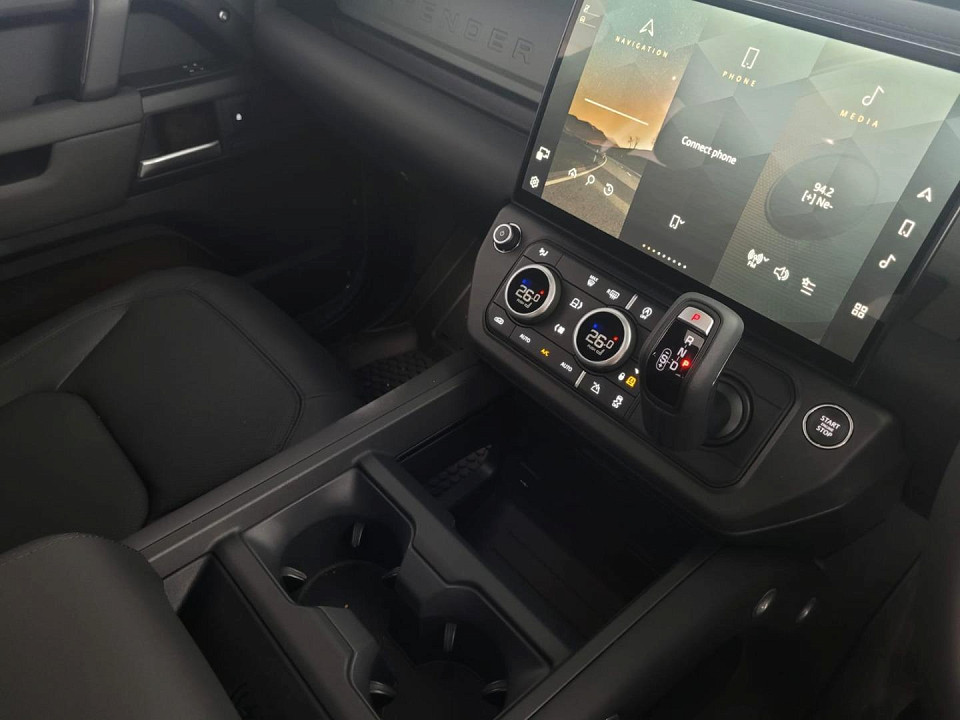 2026 LAND ROVER DEFENDER 110 3.0D D350 TROPHY EDITION (257kW)