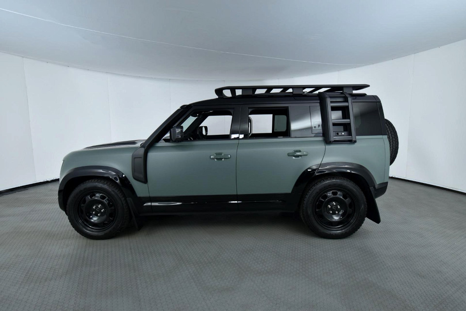 2026 LAND ROVER DEFENDER 110 3.0D D350 TROPHY EDITION (257kW)