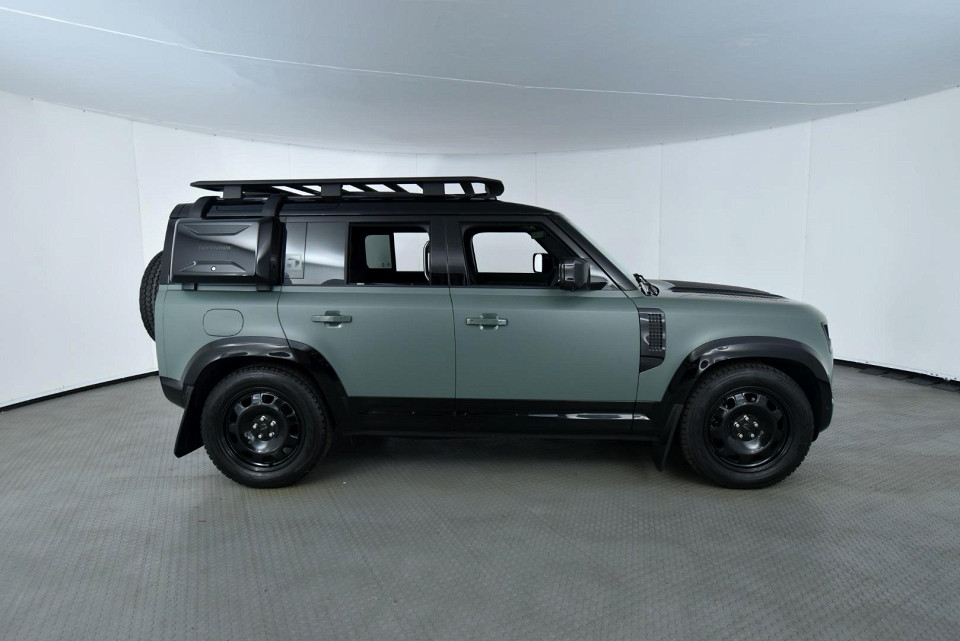 2026 LAND ROVER DEFENDER 110 3.0D D350 TROPHY EDITION (257kW)