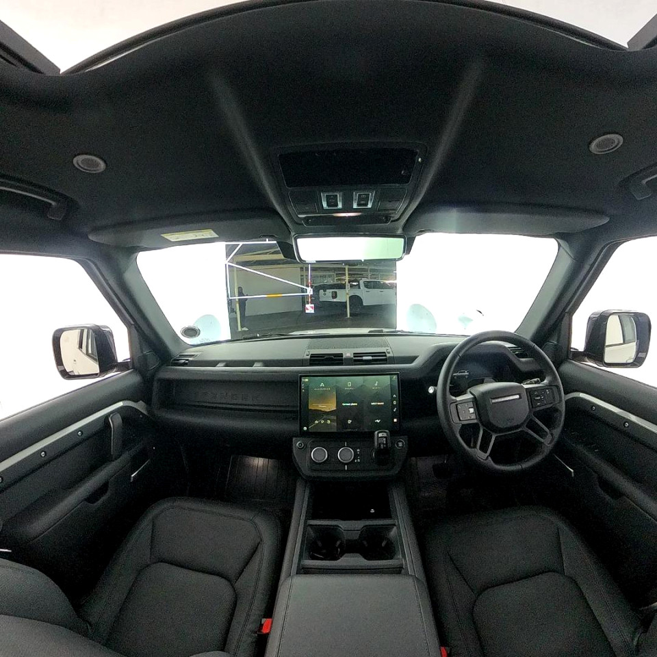 2026 LAND ROVER DEFENDER Defender