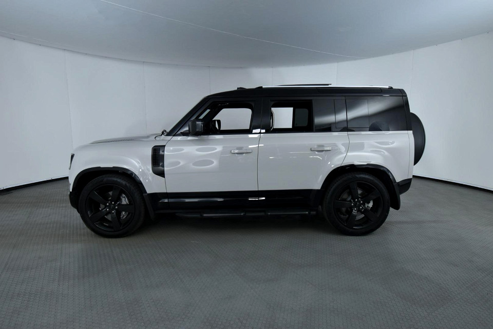 2026 LAND ROVER DEFENDER Defender