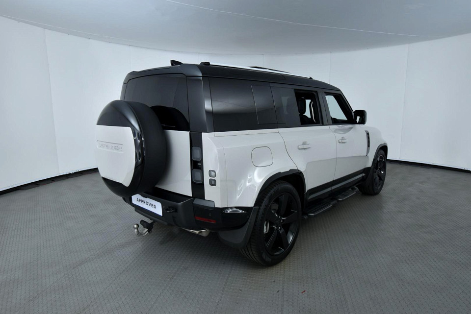 2026 LAND ROVER DEFENDER Defender