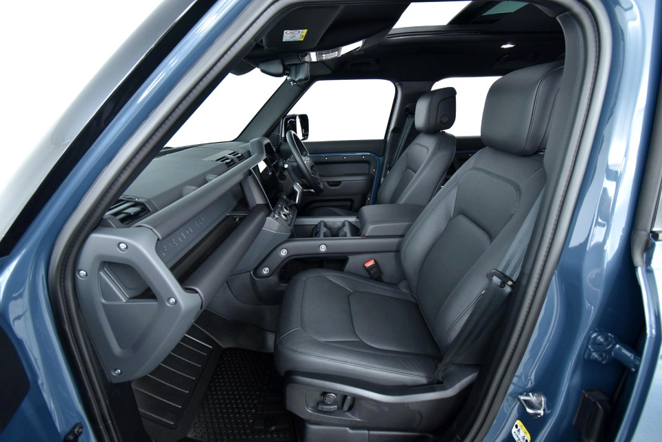 2026 LAND ROVER DEFENDER Defender