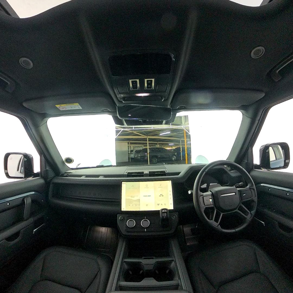 2026 LAND ROVER DEFENDER Defender
