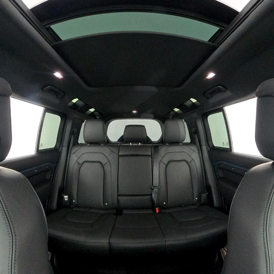 2026 LAND ROVER DEFENDER Defender