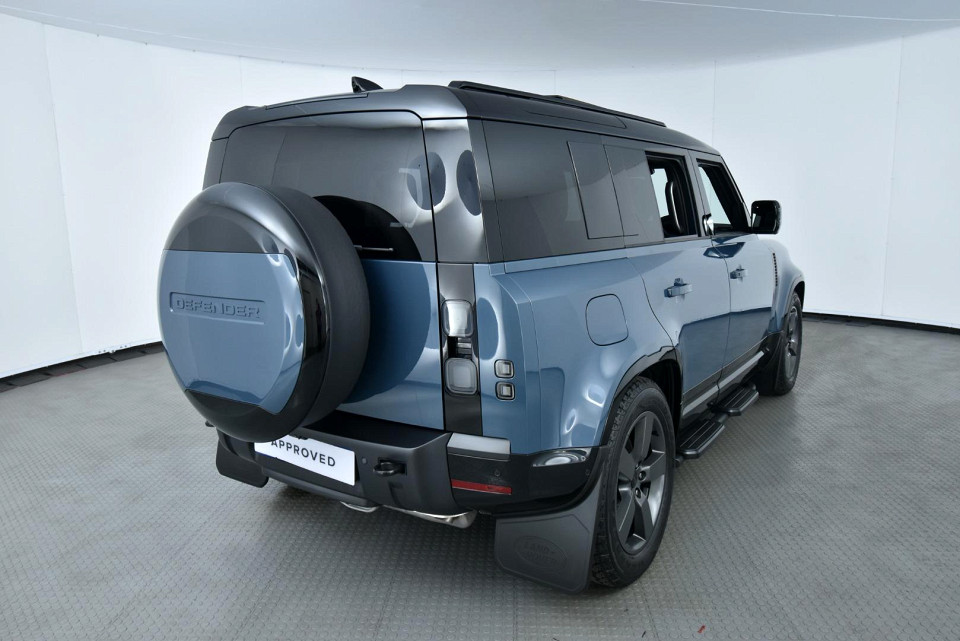 2026 LAND ROVER DEFENDER Defender