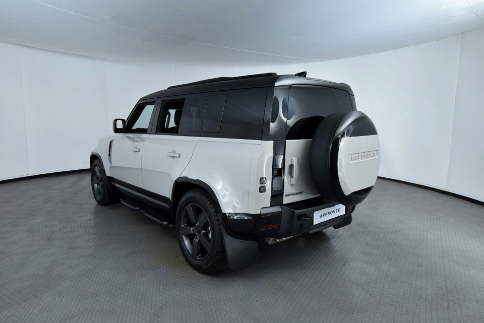 2026 LAND ROVER DEFENDER Defender