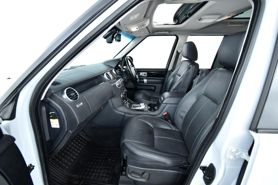 2017 LAND ROVER DISCOVERY 3.0 SD V6 LANDMARK