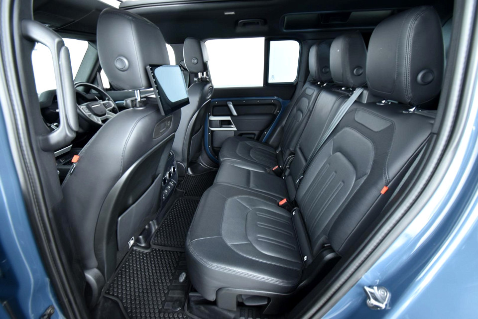 2021 LAND ROVER DEFENDER 110 2.0 D D240 X-DYNAMIC SE (177kW)