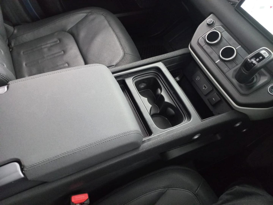 2021 LAND ROVER DEFENDER 110 2.0 D D240 X-DYNAMIC SE (177kW)