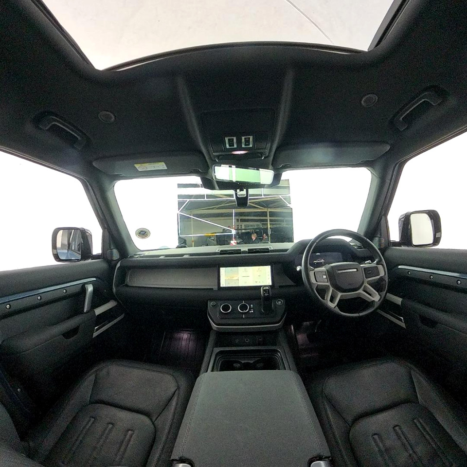 2021 LAND ROVER DEFENDER 110 2.0 D D240 X-DYNAMIC SE (177kW)