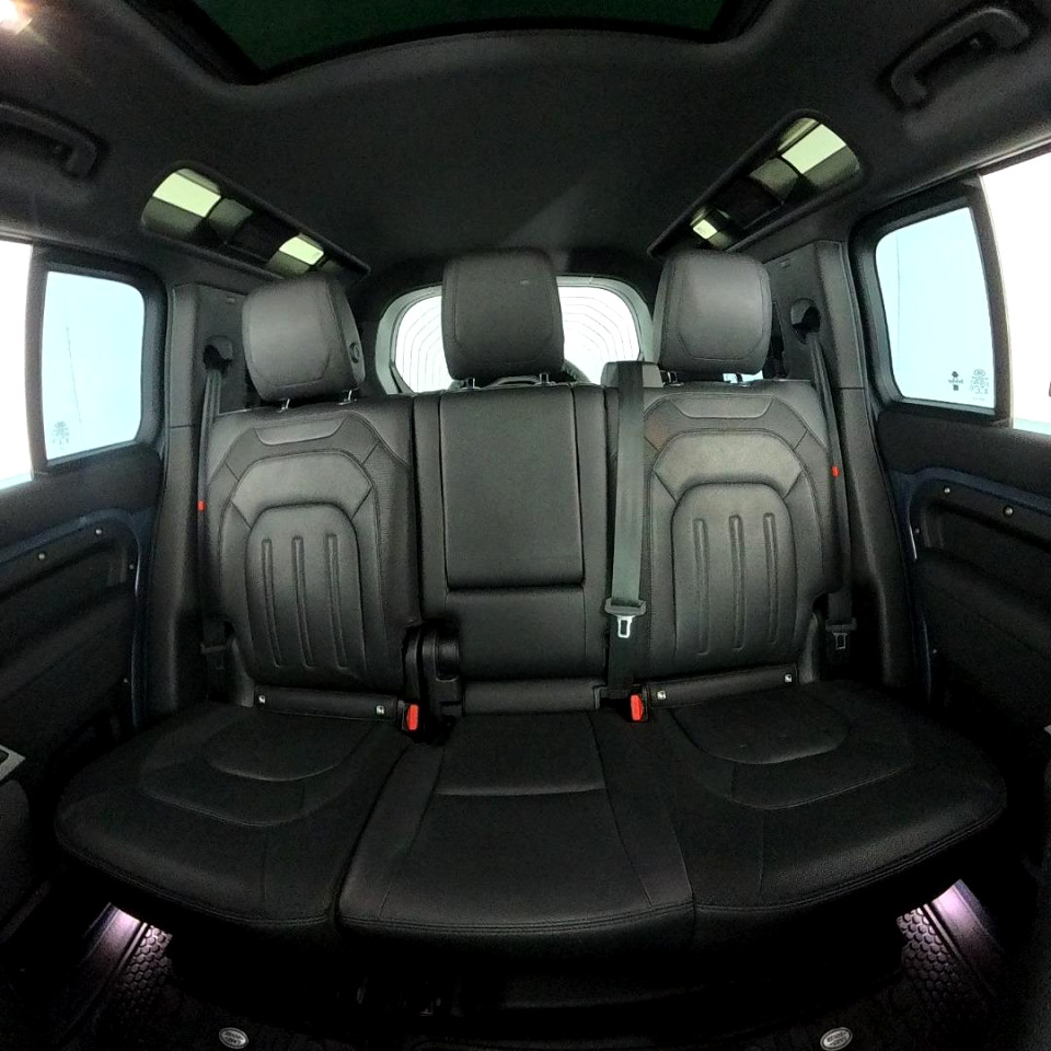 2021 LAND ROVER DEFENDER 110 2.0 D D240 X-DYNAMIC SE (177kW)