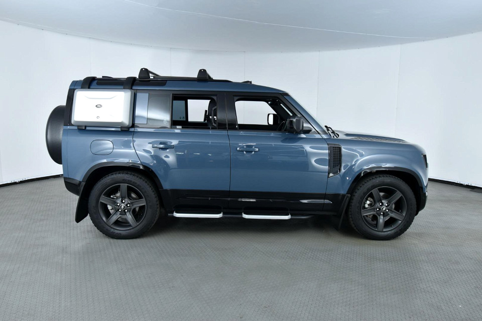 2021 LAND ROVER DEFENDER 110 2.0 D D240 X-DYNAMIC SE (177kW)