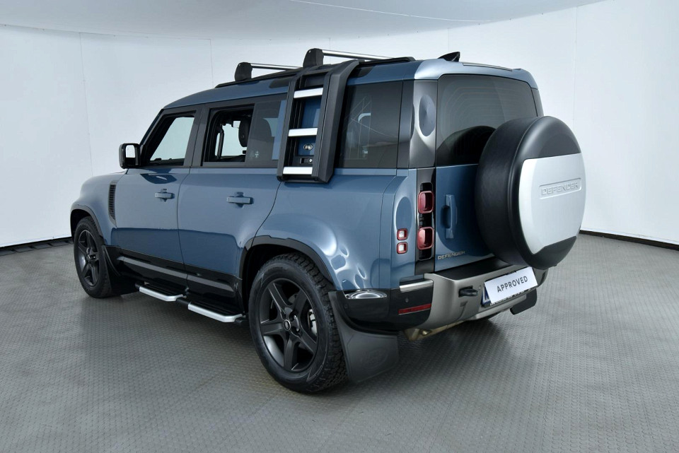 2021 LAND ROVER DEFENDER 110 2.0 D D240 X-DYNAMIC SE (177kW)