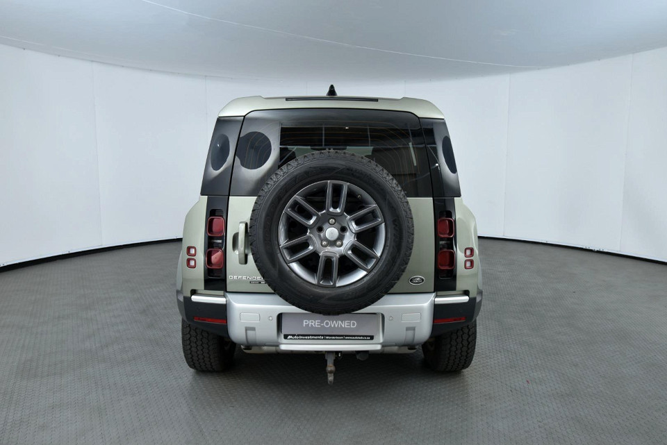 2021 LAND ROVER DEFENDER 110 D240 SE (177kW)