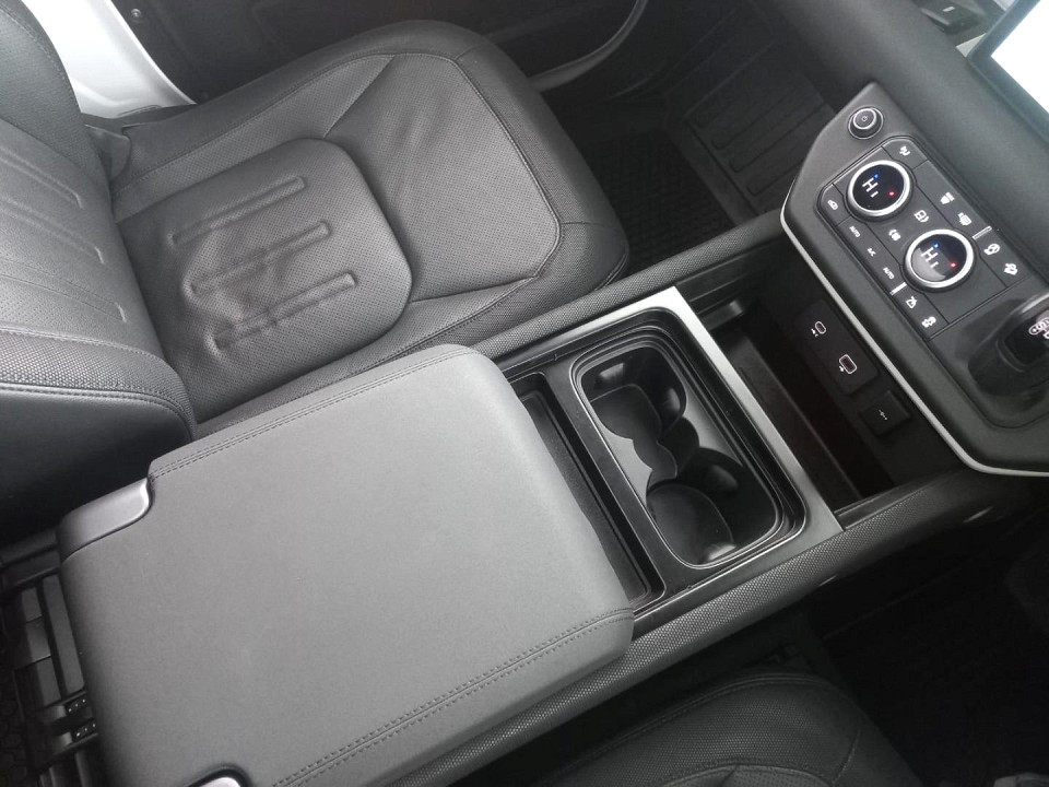 2021 LAND ROVER DEFENDER 90 2.0 D D300 X-DYNAMIC SE (221kW)