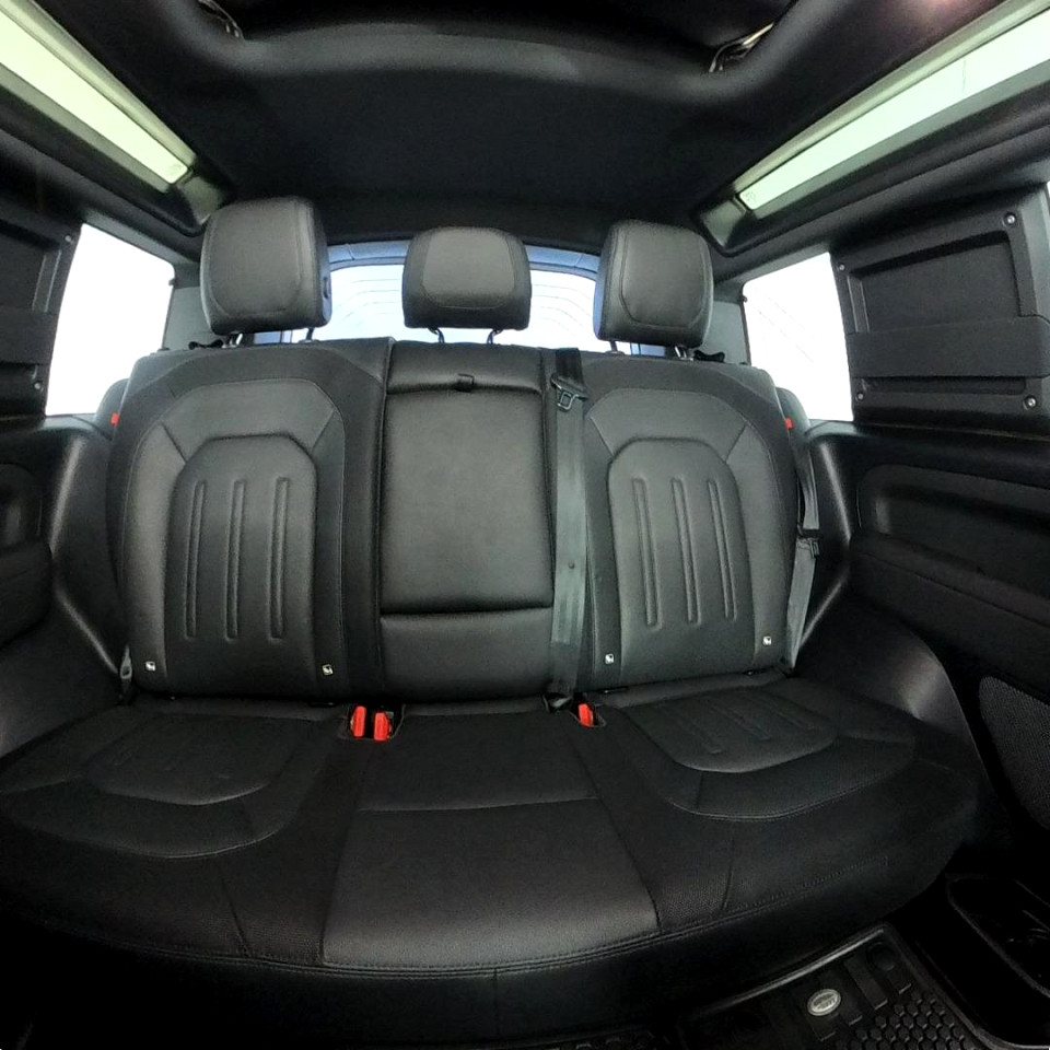 2021 LAND ROVER DEFENDER 90 2.0 D D300 X-DYNAMIC SE (221kW)