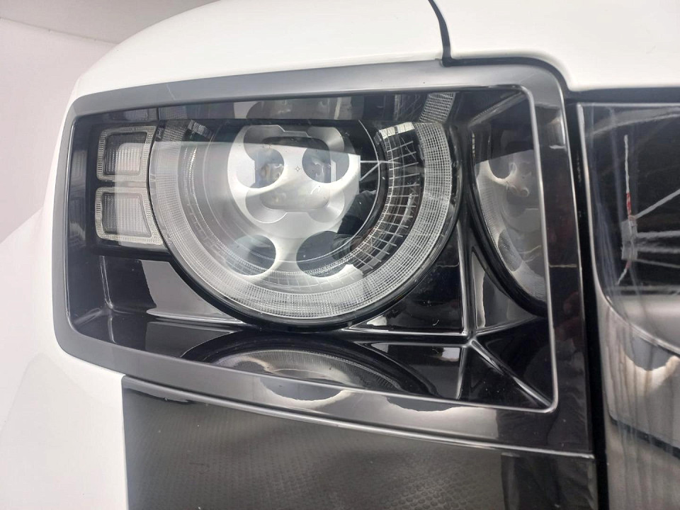 2021 LAND ROVER DEFENDER 90 2.0 D D300 X-DYNAMIC SE (221kW)