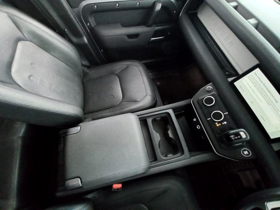 2022 LAND ROVER DEFENDER 110 3.0 D D300 S (221kW)
