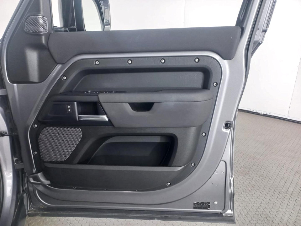 2022 LAND ROVER DEFENDER 110 3.0 D D300 S (221kW)