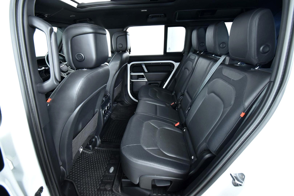 2022 LAND ROVER DEFENDER 110 3.0 D D300 X-DYNAMIC HSE (221kW)